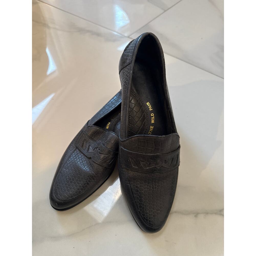 The Wild Pair  Women’s Black embossed Leather Penny Loafers 8.5 Made in Brazil